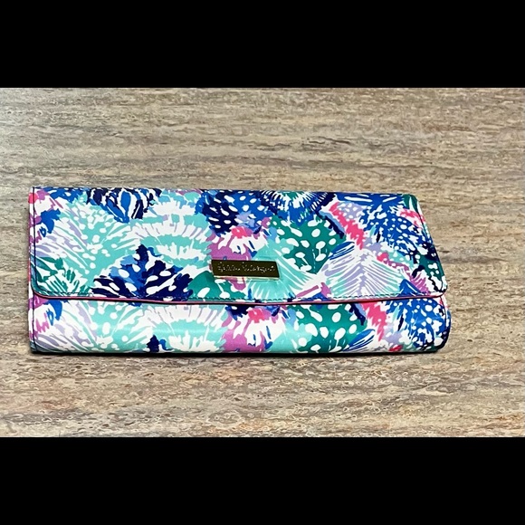 NWOT Lilly Pulitzer wallet organizer - Picture 12 of 16